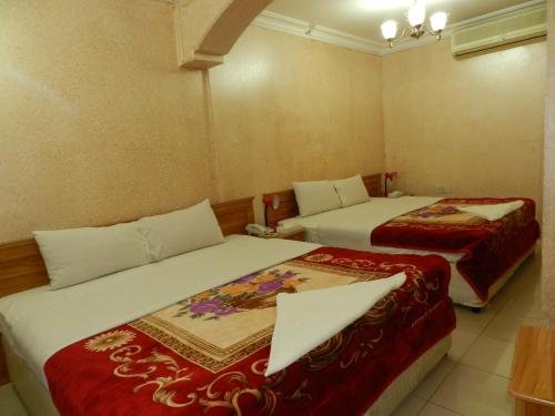 Дубай: Отель Green Sea Hotel