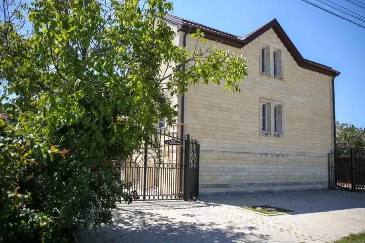 Благовещенская: Arina Guest house