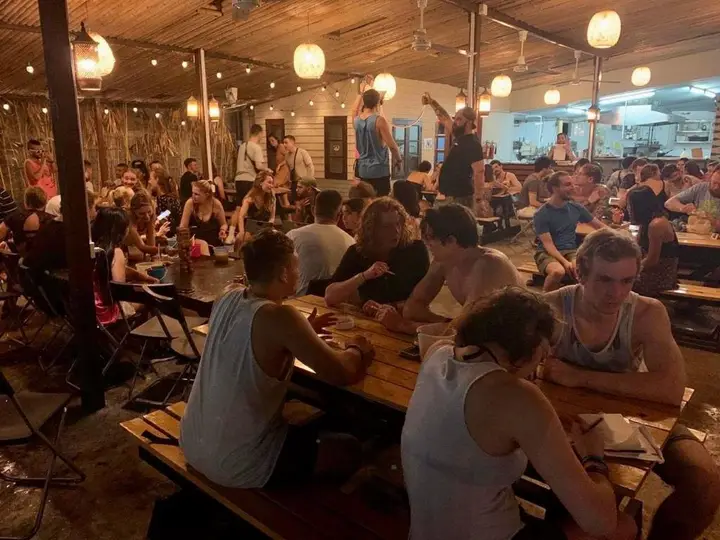 Бангкок: Bodega Khao San Party Hostel