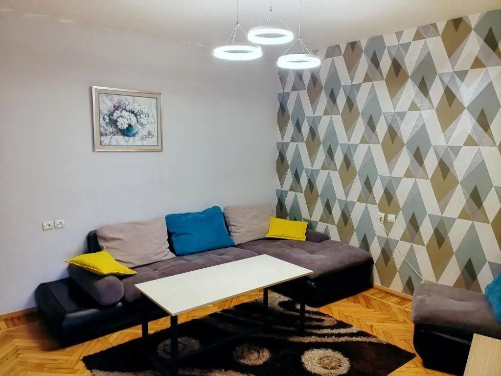 Ереван: Sunny apartment on Sayat-Nova Avenue & Tours