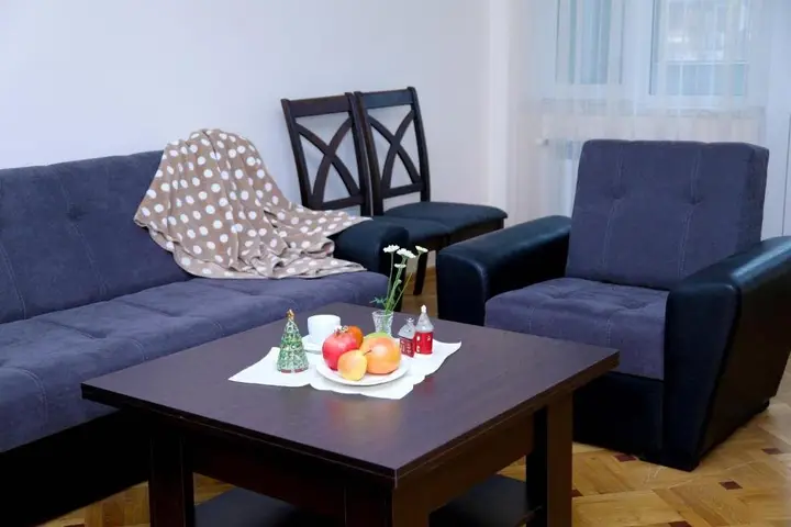 Ереван: Sunny apartment on Sayat-Nova Avenue & Tours