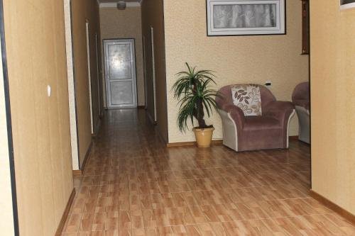 Хони: Hotel Didebuli+