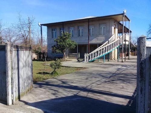 Хони: guest house tabidze
