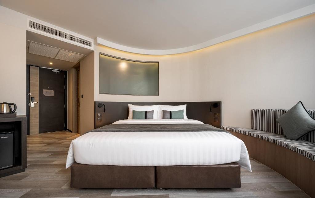Бангкок: Seekers Finders Rama IV Hotel, SureStay Collection by Best Western