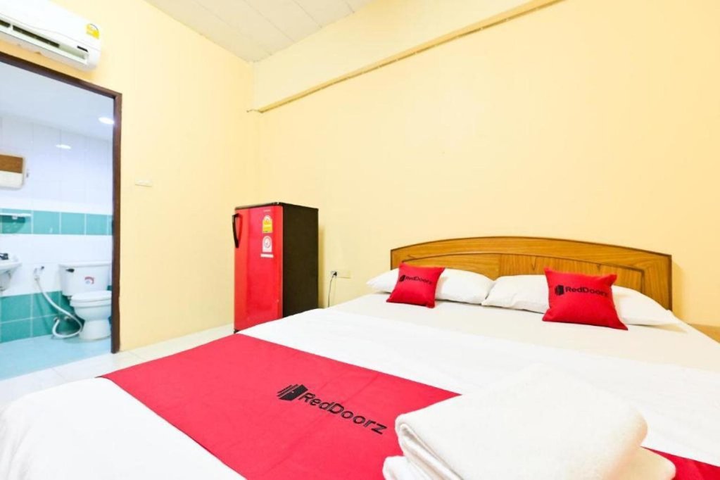 Бангкок: RedDoorz Big Bird Palace