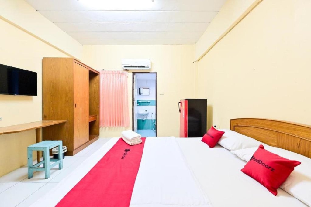 Бангкок: RedDoorz Big Bird Palace