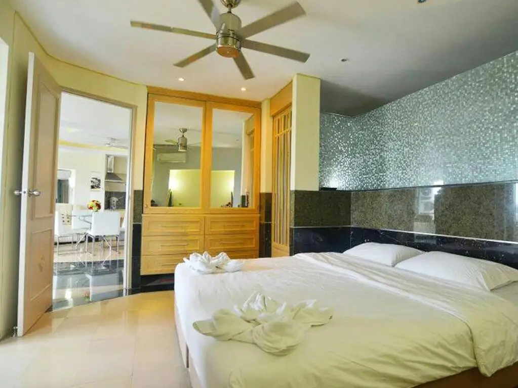 Чиангмай: Penthouse Galare Thong Tower