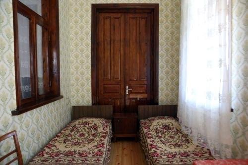 Цагери: Guest House Mekvena