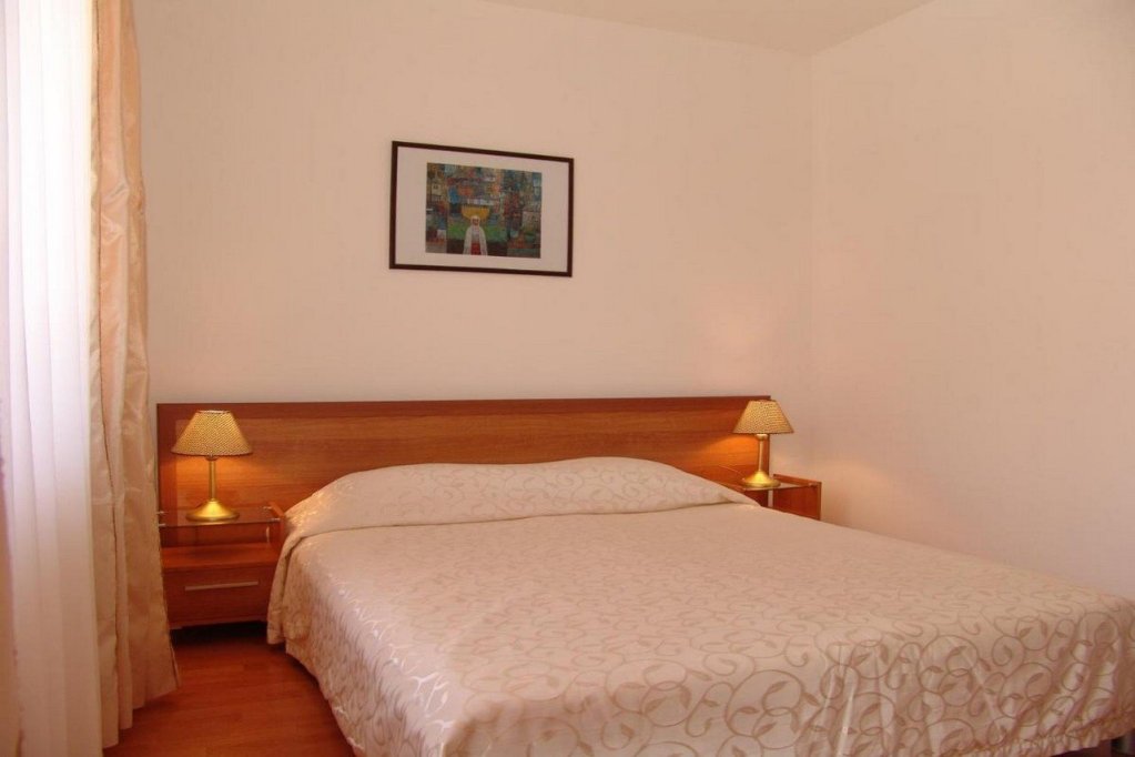 Цагери: Aparthotel Efir
