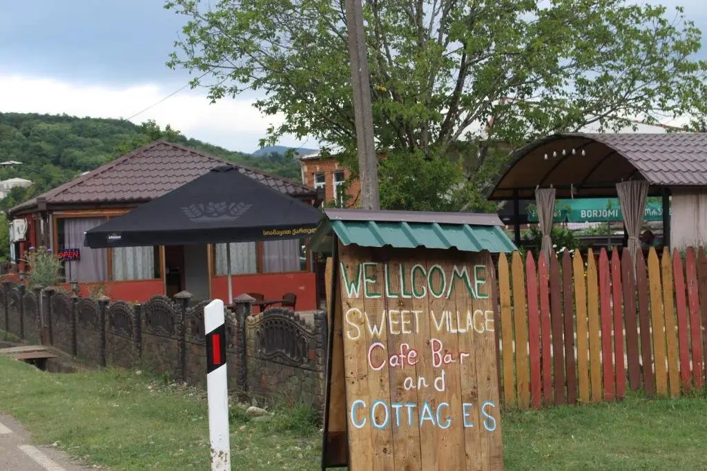 Сатаплия: Sweet Village
