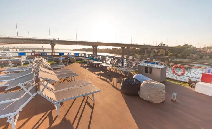 Луксор: MS. Semiramis llI Nile cruise