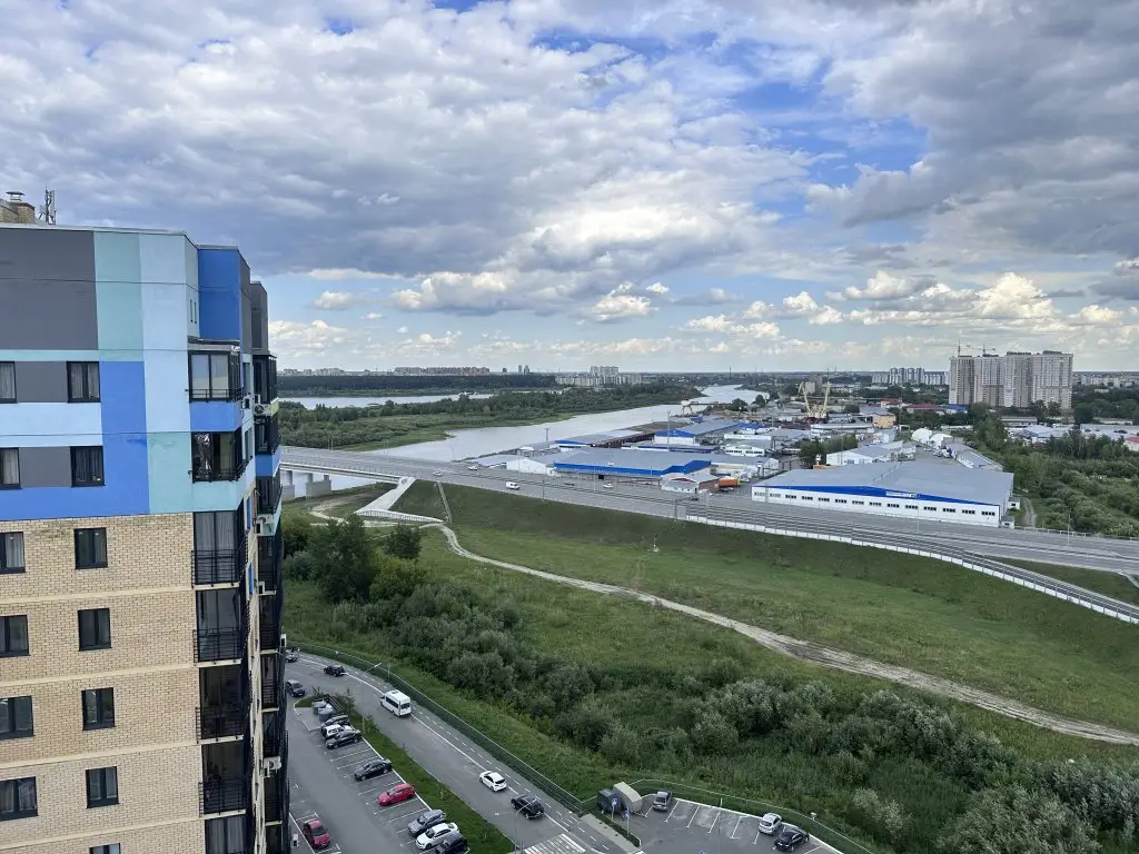 Тюмень: Апартаменты Видовая квартира на набережной реки Туры