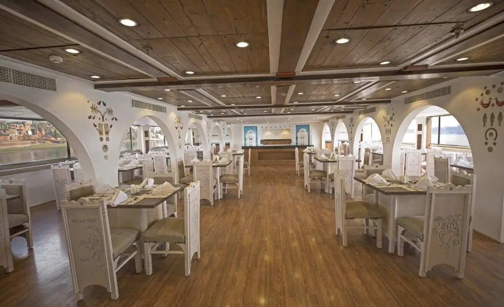Луксор: Ms. Mahrousa Nile Cruise