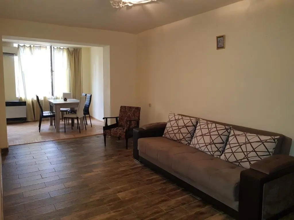 Кутаиси: Sweet Home Kutaisi
