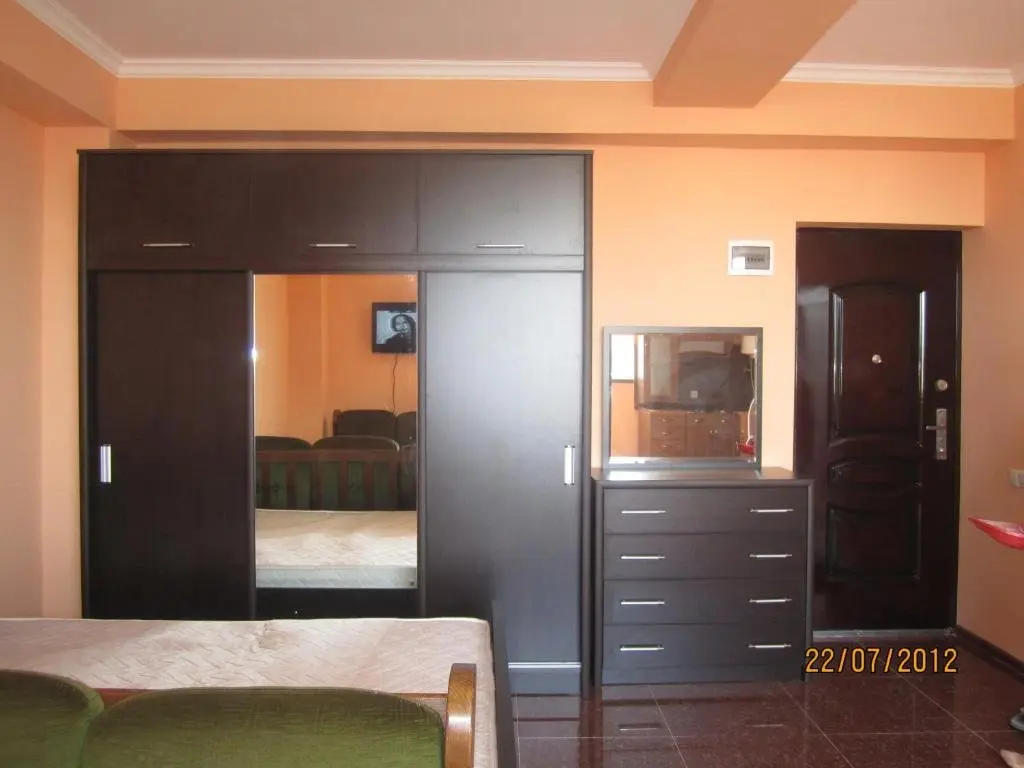 Кутаиси: One apartament