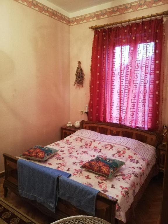 Кутаиси: Kutaisi guesthouse