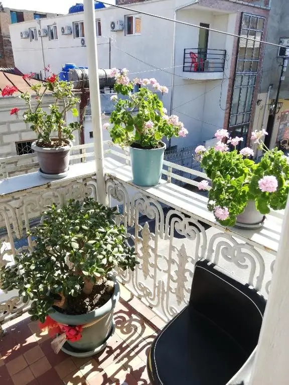 Кутаиси: Kutaisi guesthouse