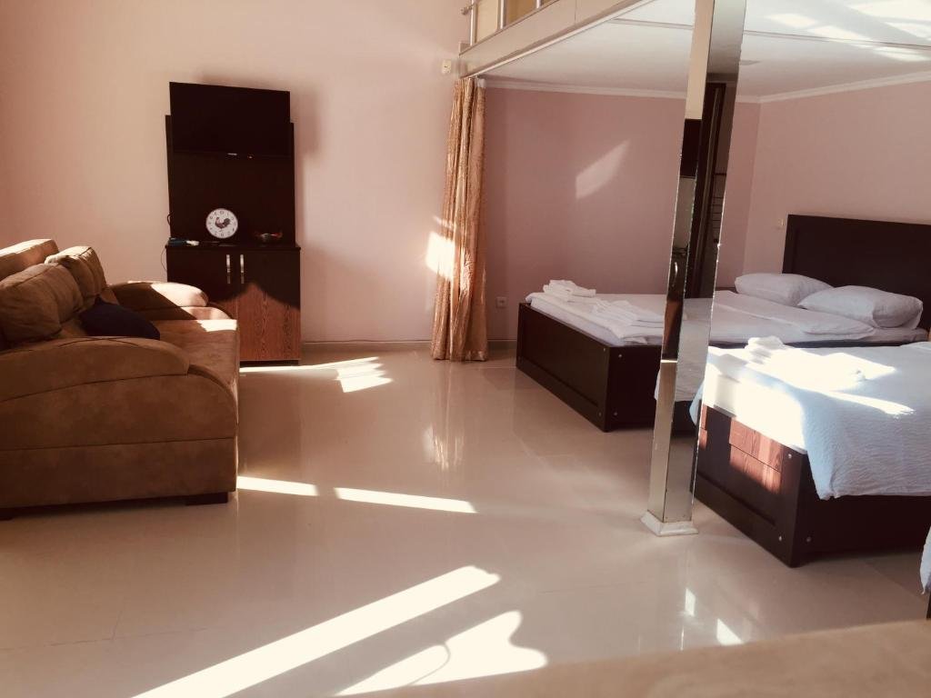 Кутаиси: Hostel Emi