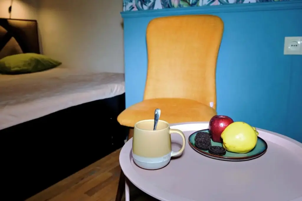 Тбилиси: Biblioteka Tbilisi Hotel