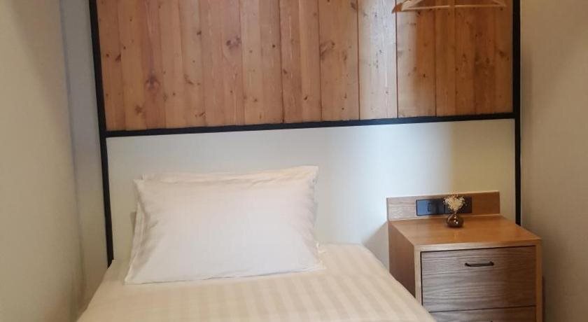 Лопбури: Saya Loft Hostel Lopburi