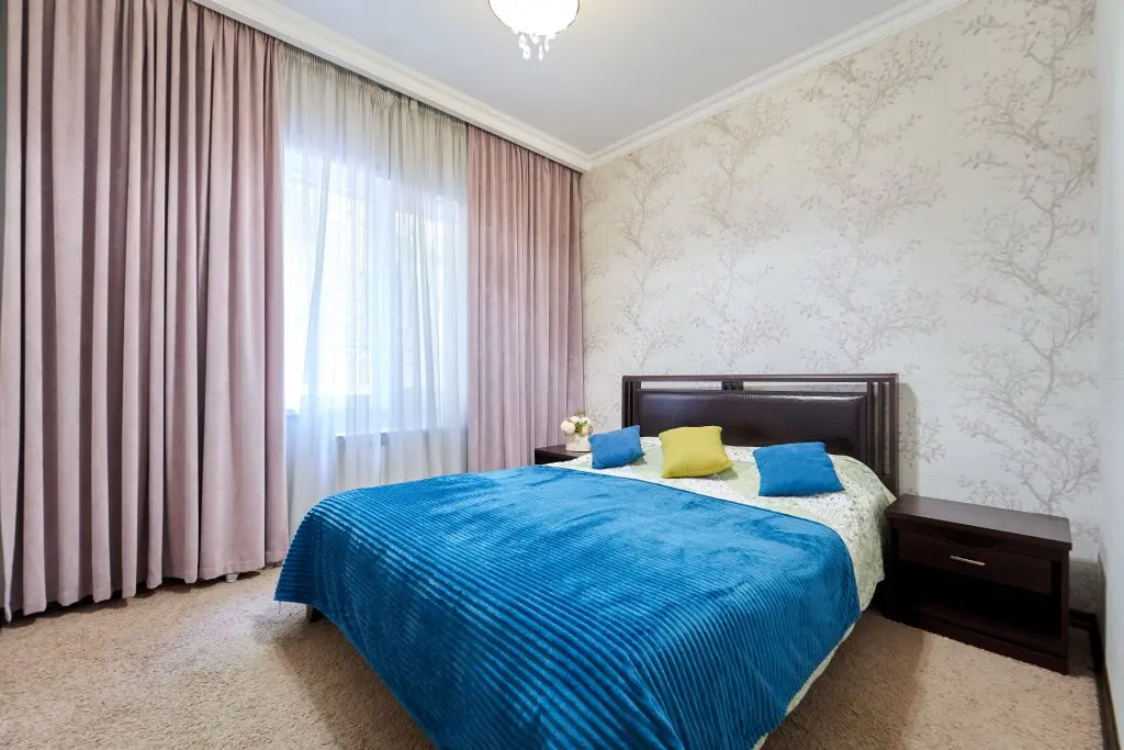 Сочи: Trekhkomnatnaya Kvartira Na Sanatornoy Flat