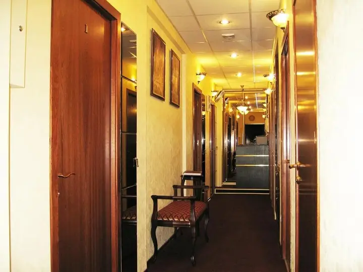 Санкт-Петербург: Altburg Hotel On Nevsky 53