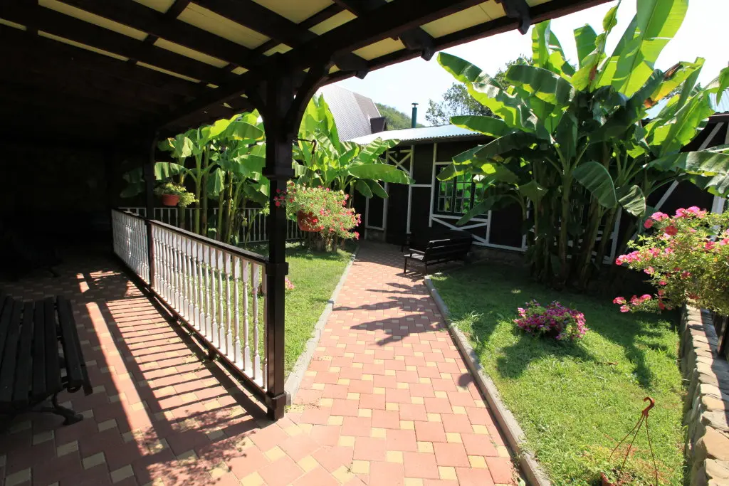 Лермонтово: Shale Guest house