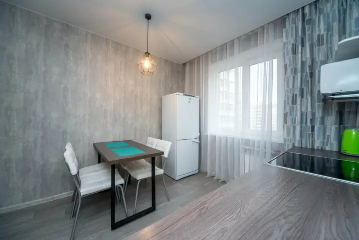 Красноярск: Vozle Mcdonalds Trts Planeta Dts Pervaya Bashnya Flat