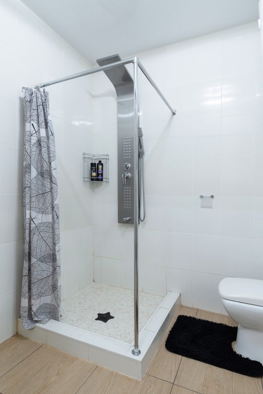 Владивосток: Апартаменты HiroCity Комарова 45Б Севастополь