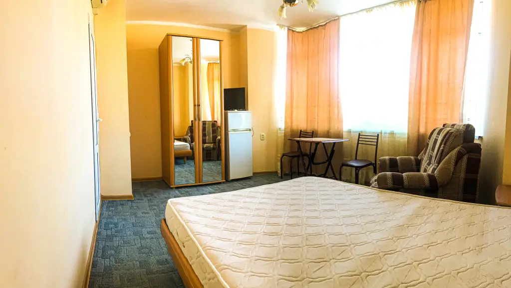 Витязево: More Guest House