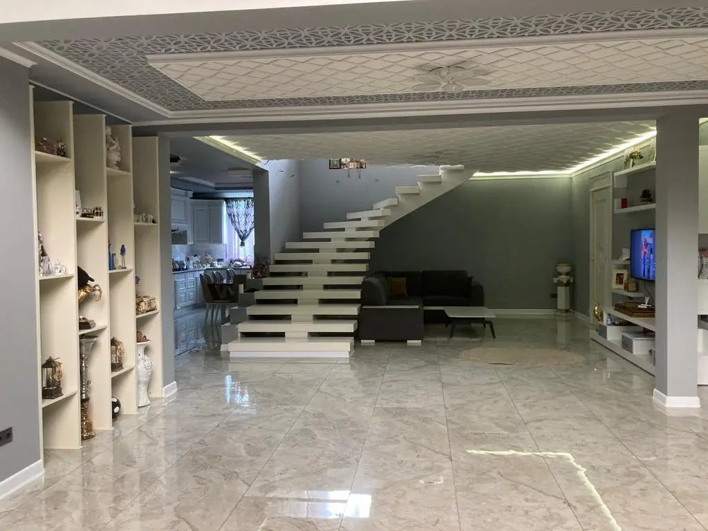 Вилла F’17 Apartments - дом с застекленной беседкой — фото 1