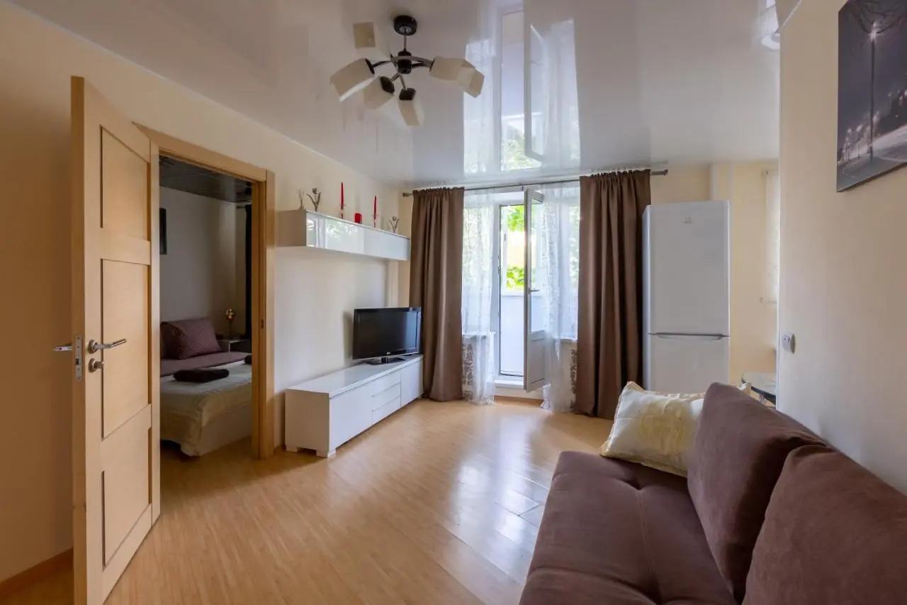 Москва: 2-Bedroom Central Apartment