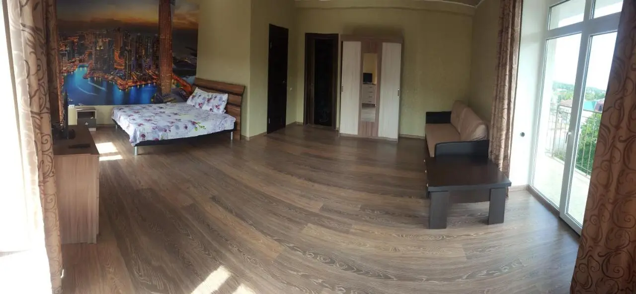 Джубга: Hotel Parizhanka