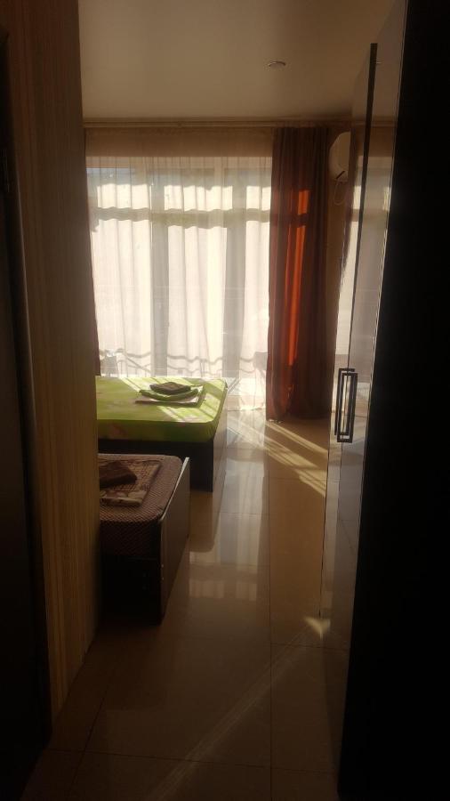 Джубга: Hotel Parizhanka