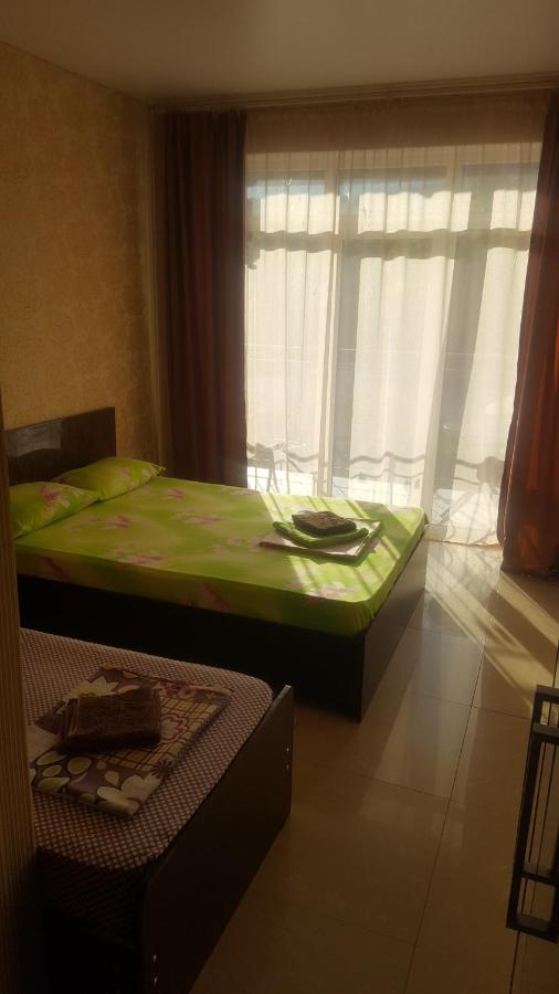 Джубга: Hotel Parizhanka