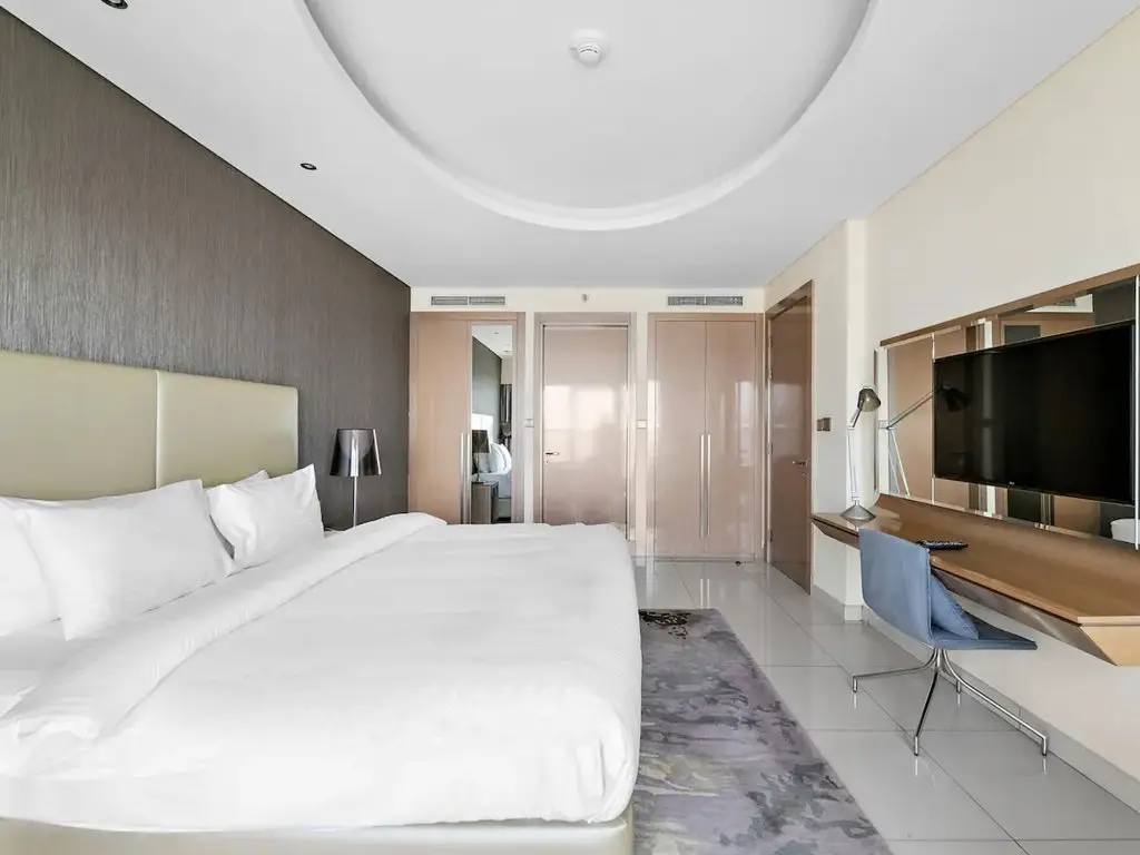 Дубай: Апартаменты Cosmos Living Paramount Hotels & Resorts Dubai