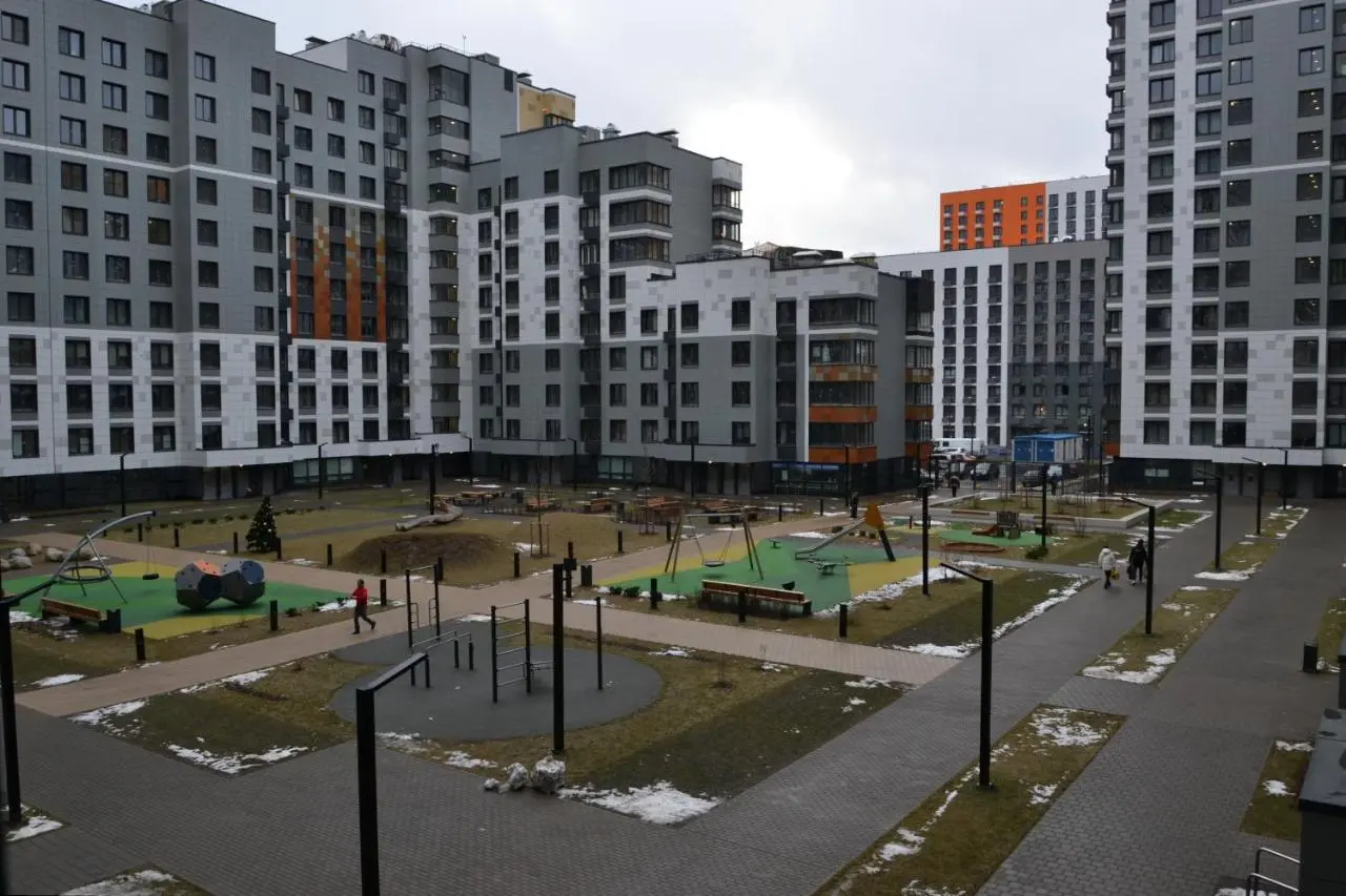 Анапа: Lux Студия напротив ТЦ Москва