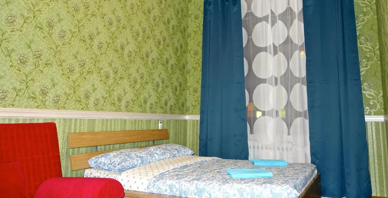Москва: KvartiraSvobodna - Kudrinskaya ploshad dom 1 - Vysotka
