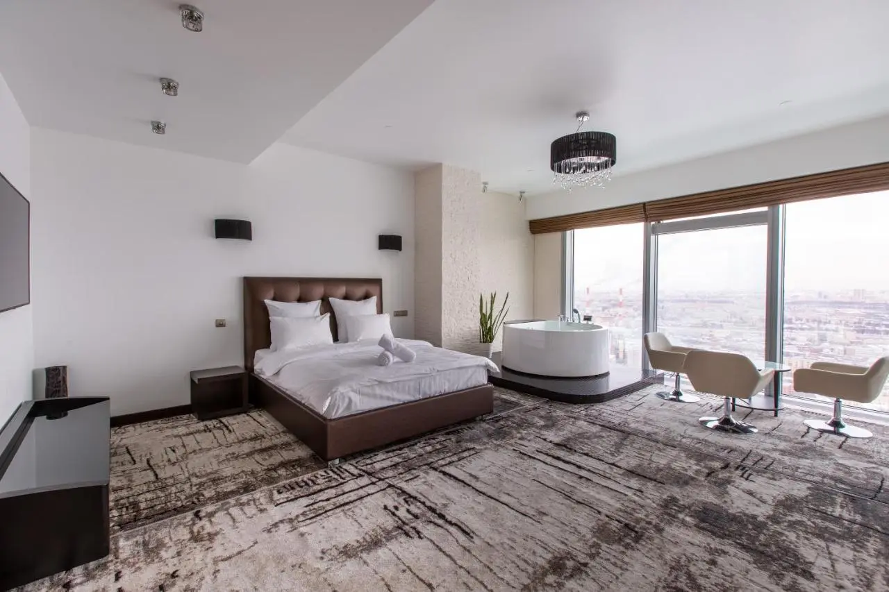 Москва: Rockmond 48 Lux