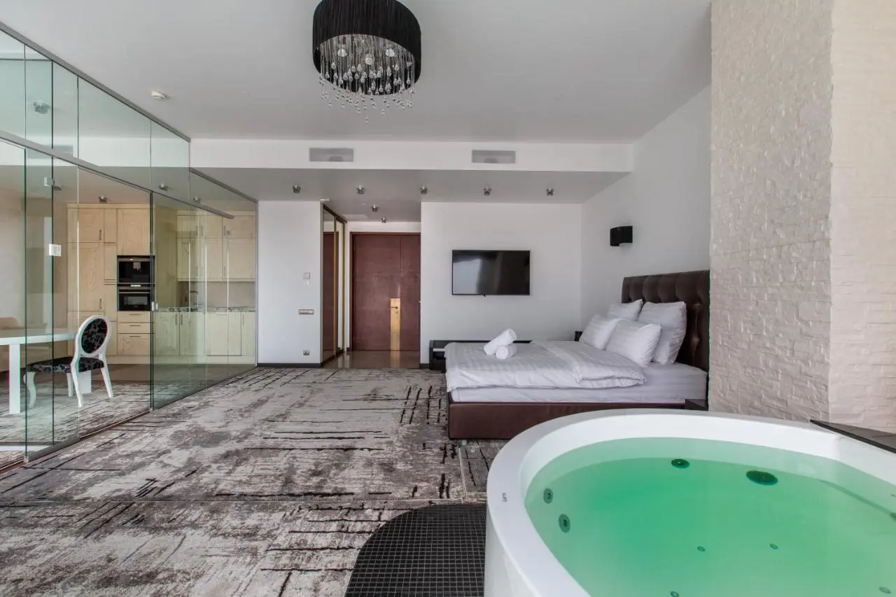 Москва: Rockmond 48 Lux
