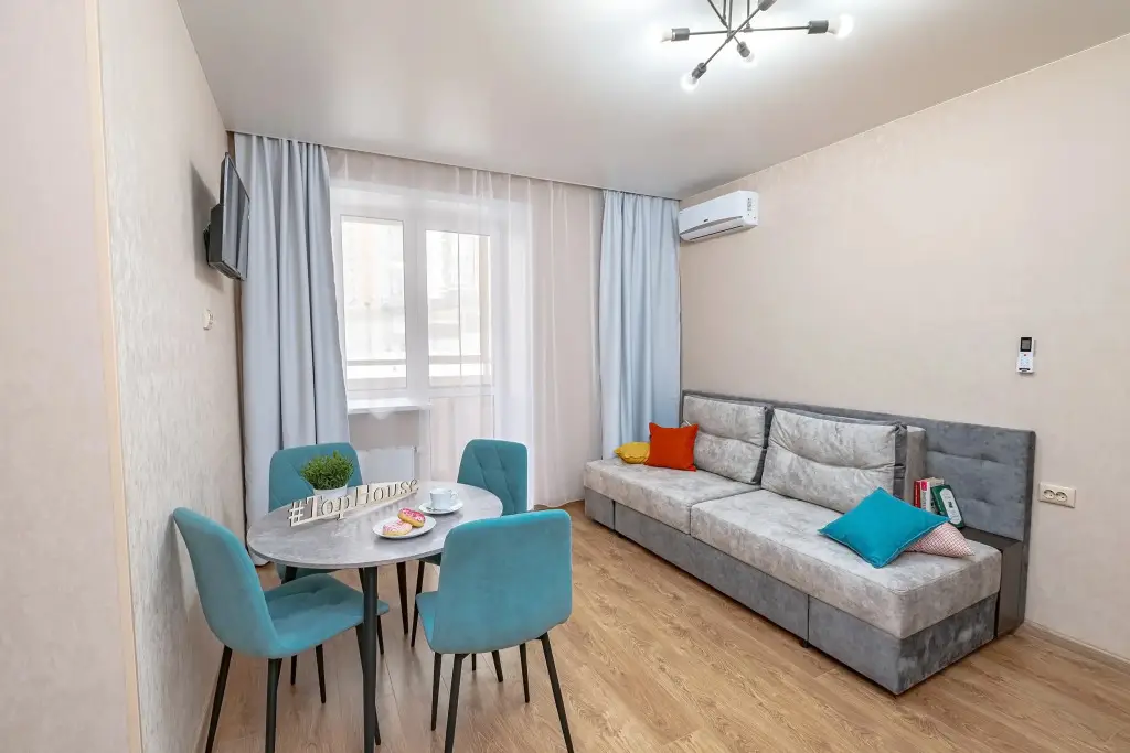 Владивосток: Апартаменты TopHouse на Нейбута 2A двухкомнатные
