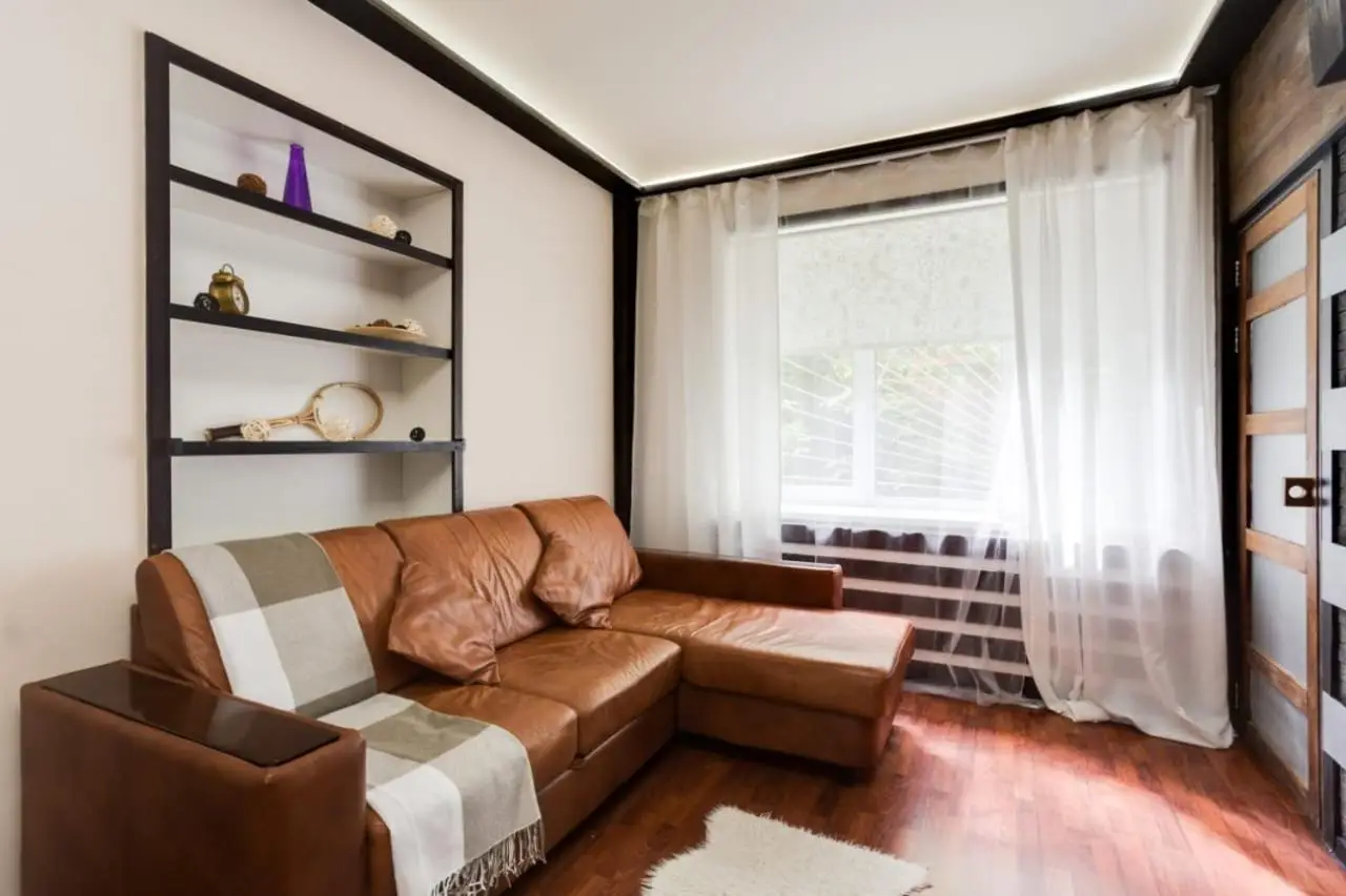 Москва: Apartment on Bolshoy Trekhgornyy