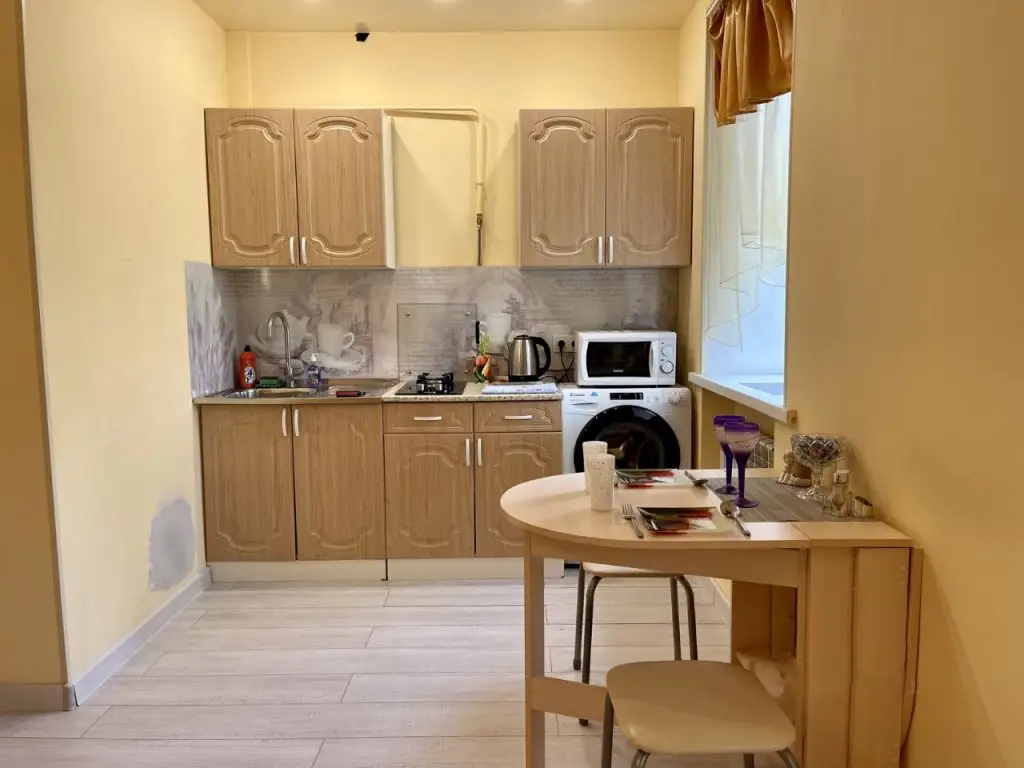 Иркутск: Apartamenty na ulitsa Karla Marksa 18