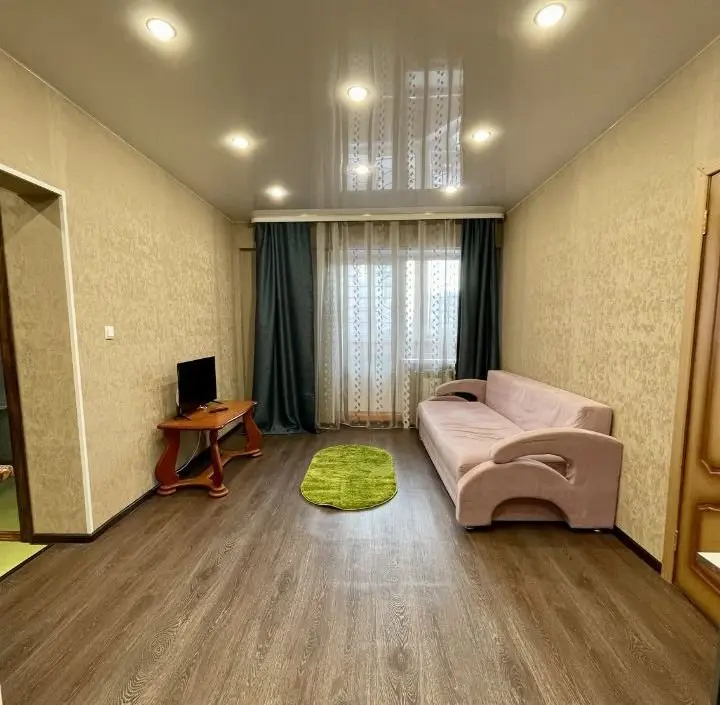 Иркутск: Apartamenty na ulitse Dybovskogo 4/3