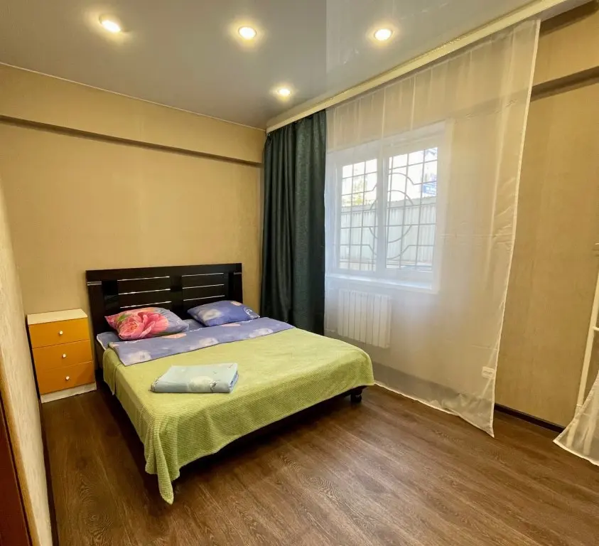 Иркутск: Apartamenty na ulitse Dybovskogo 4/3
