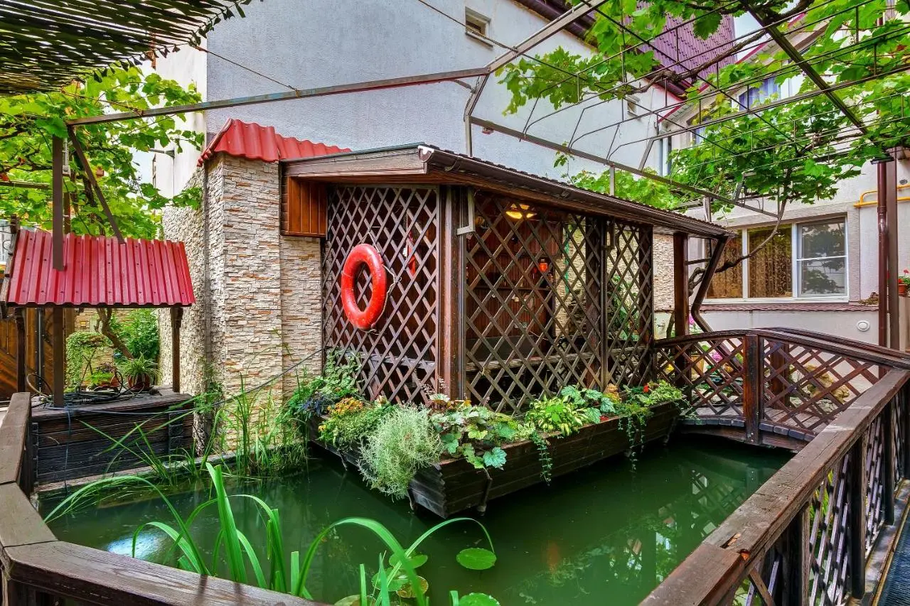 Геленджик: Guest House Goldfish