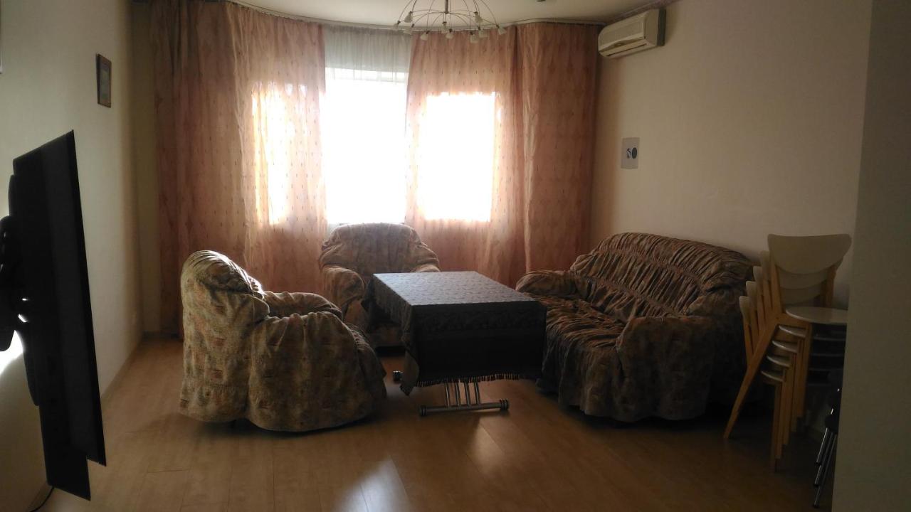 Москва: Kakhovka 18/1 Apartment