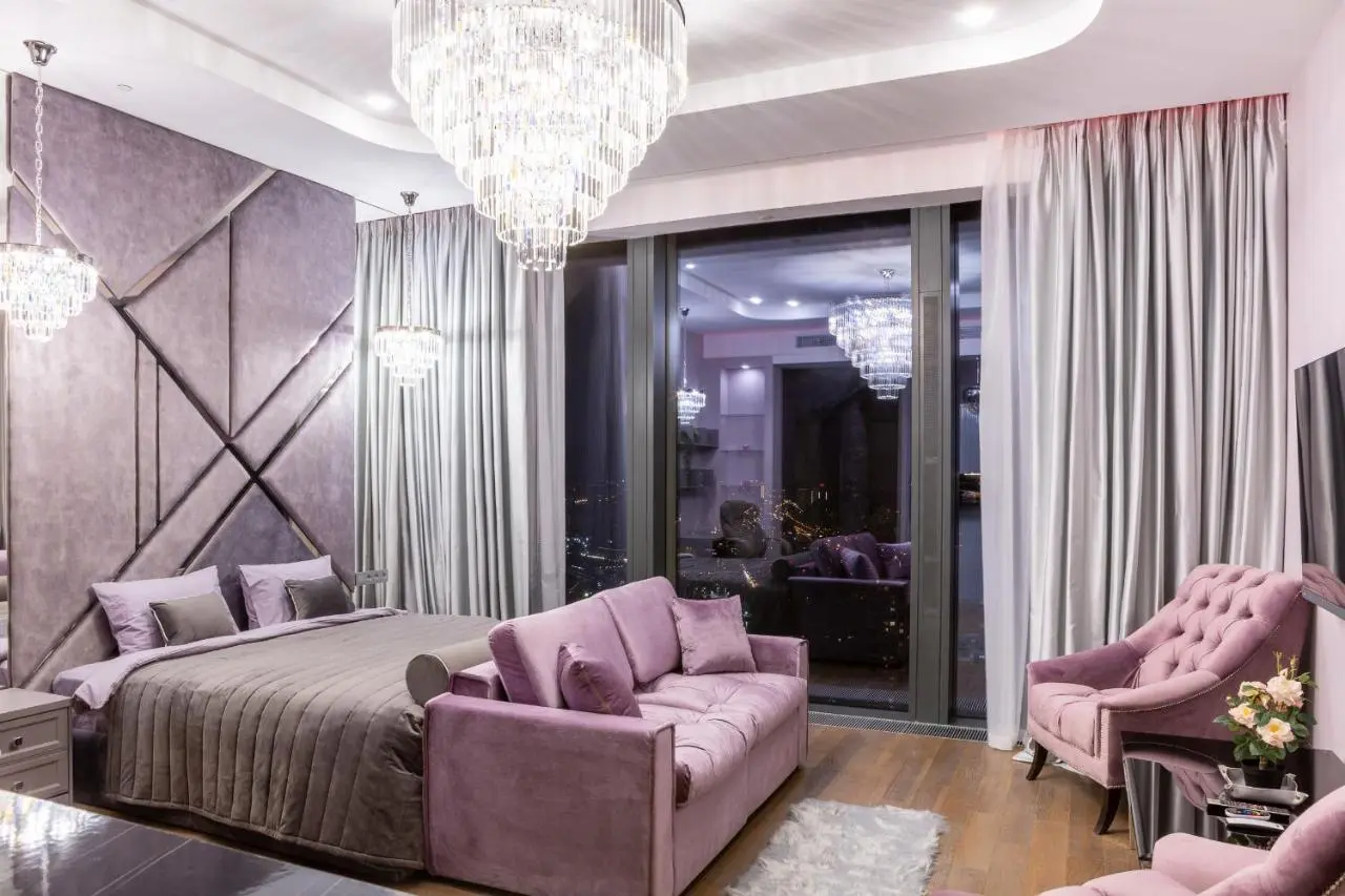 Москва: Mauve vibes