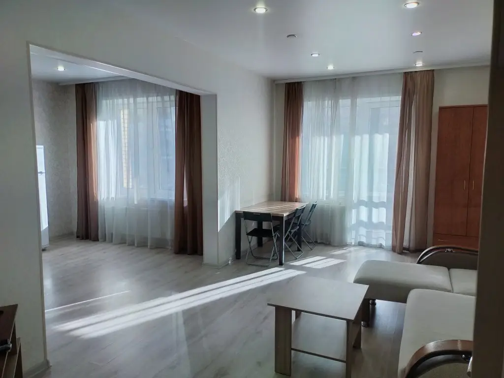 Иркутск: Апартаменты на Седова 65