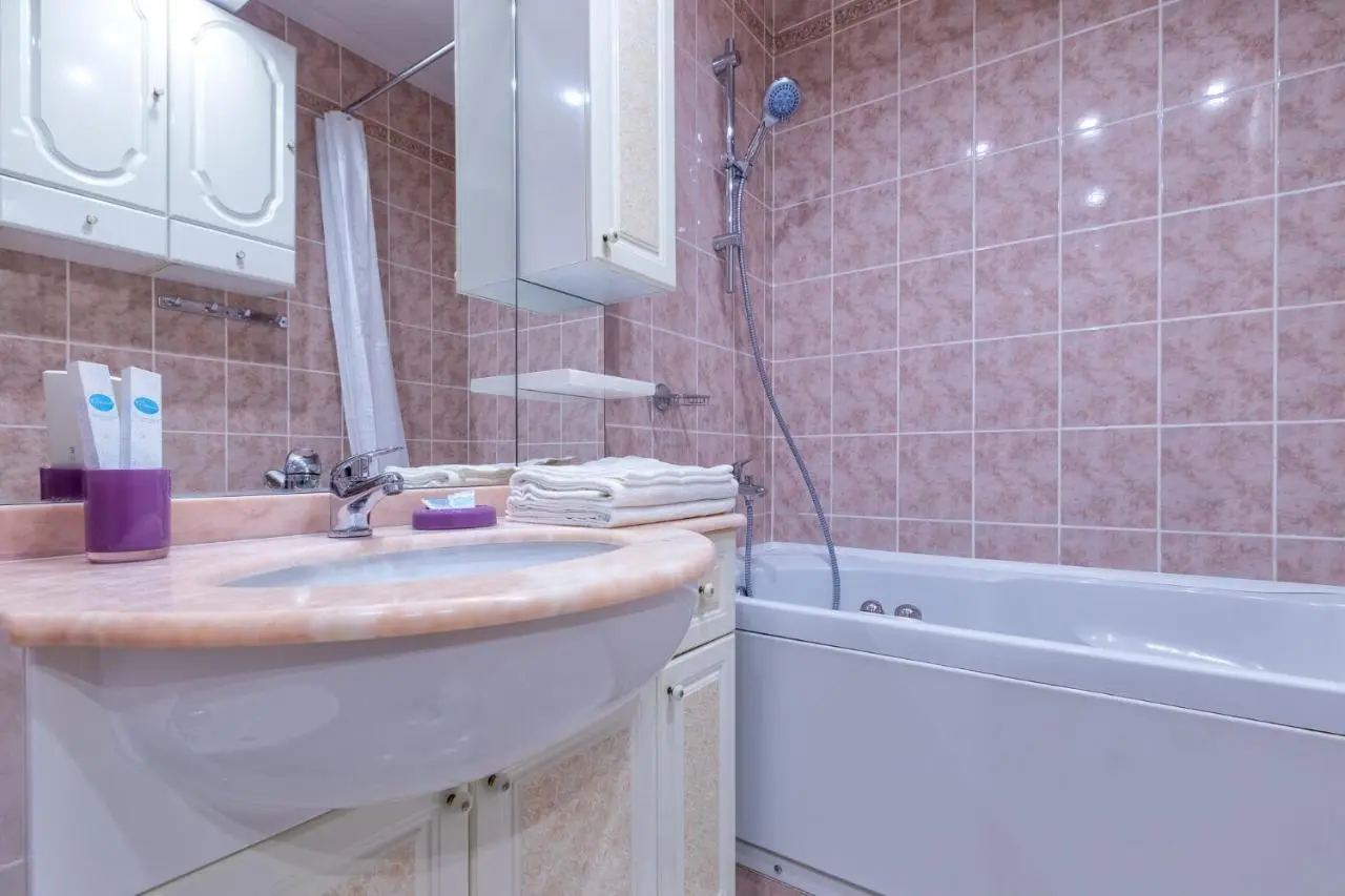 Москва: Dream House Smolenskaya 7